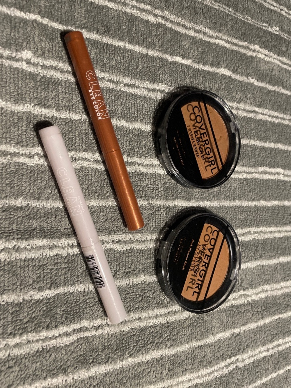 Cover girl bundle NWT